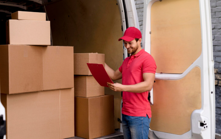 <p> Y a-t-il du matériel inclus dans le camion de déménagement (diable, sangles, couvertures) ? Albi</p>