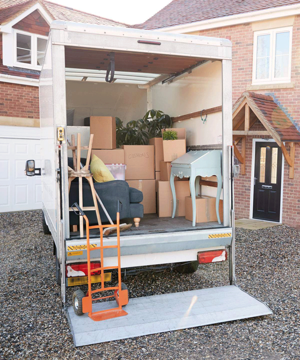 Location de véhicules adaptés avec chauffeur expérimenté pour vos transferts